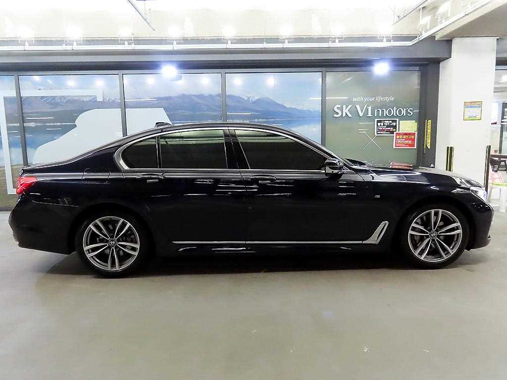 BMW 7 Series - Vista 3