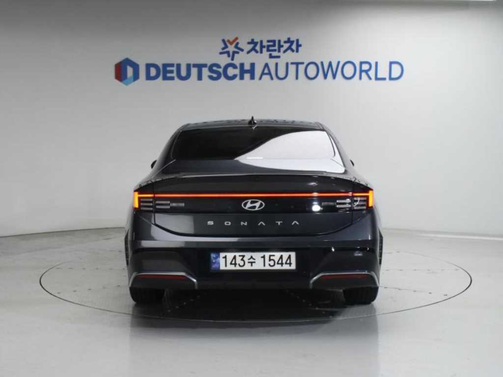 HYUNDAI Sonata - Vista 4