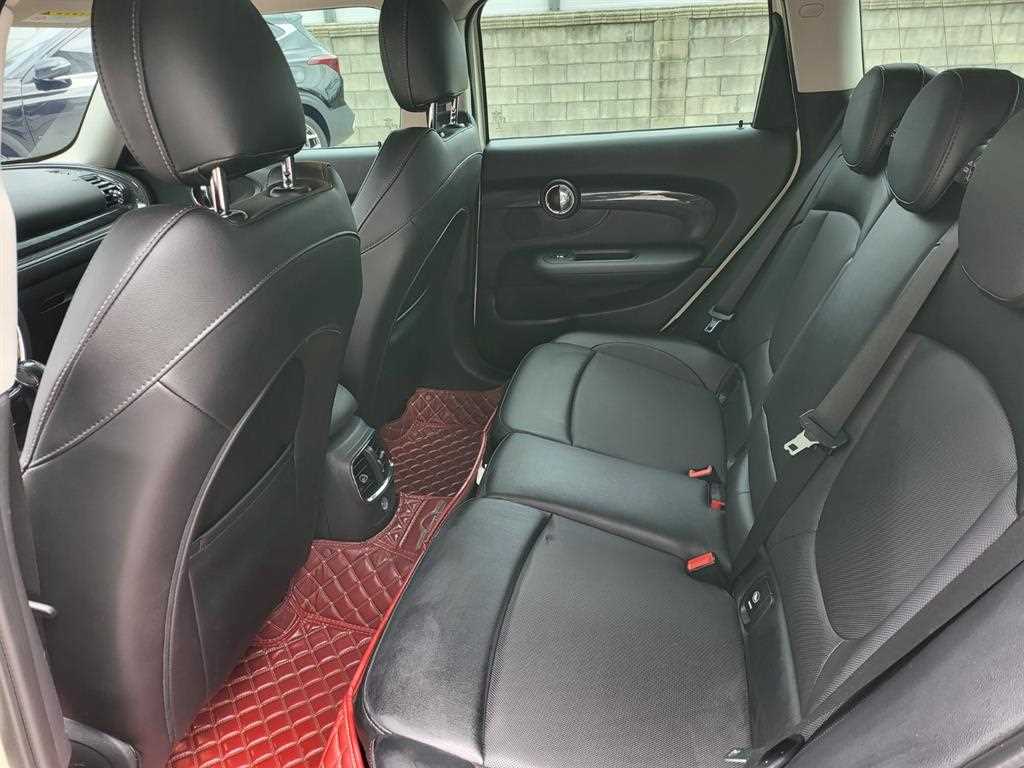 Mini Clubman - Vista 6