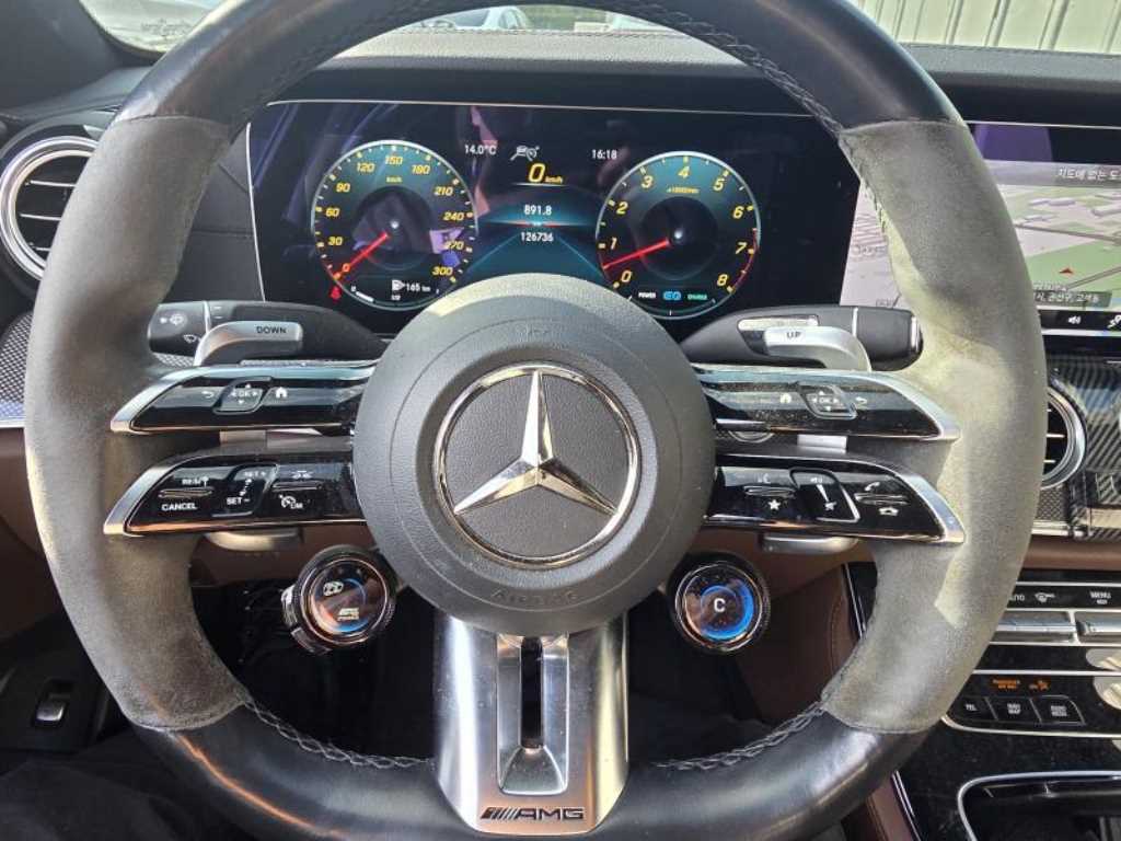 Mercedes Benz E class - Vista 3