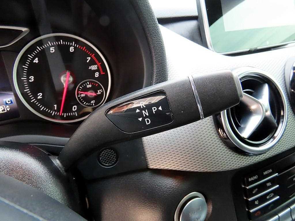 Mercedes Benz B Class (MY B) - Vista 10