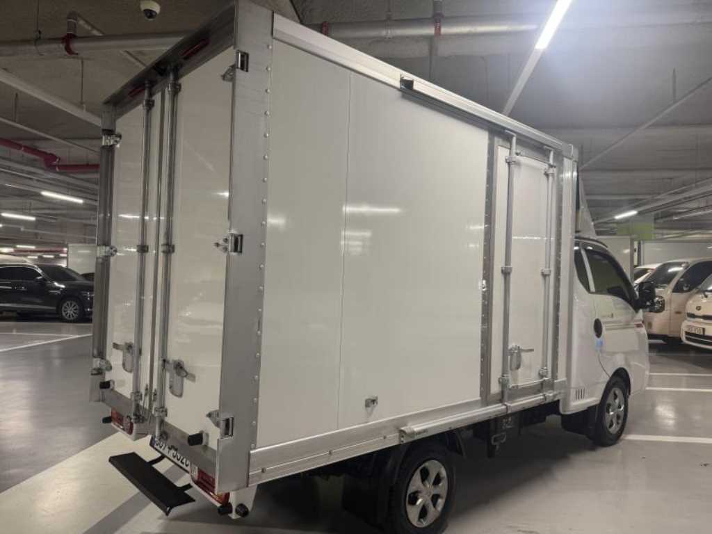 Small Truck Freezer Box(High Deck) - Vista 4