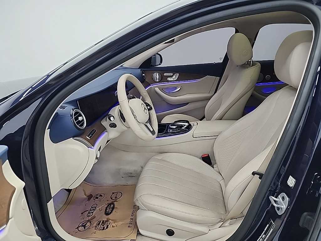 Mercedes Benz E class - Vista 11