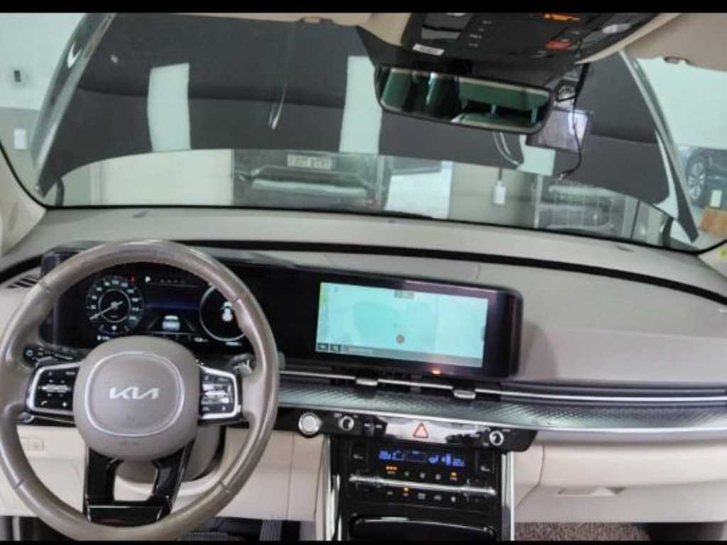 KIA Carnival - Vista 5