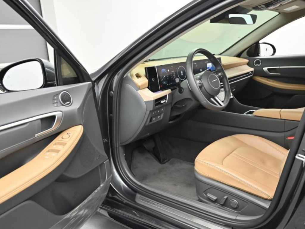 HYUNDAI Sonata - Vista 11