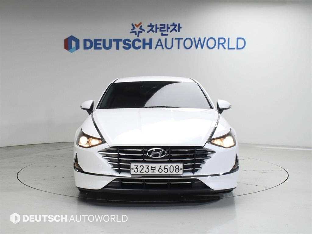 HYUNDAI Sonata - Vista 3