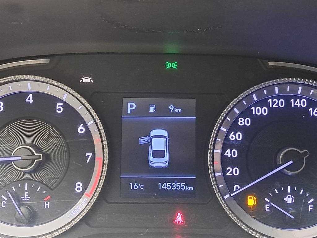 HYUNDAI Sonata - Vista 8
