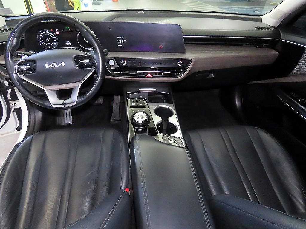 KIA K8 - Vista 10