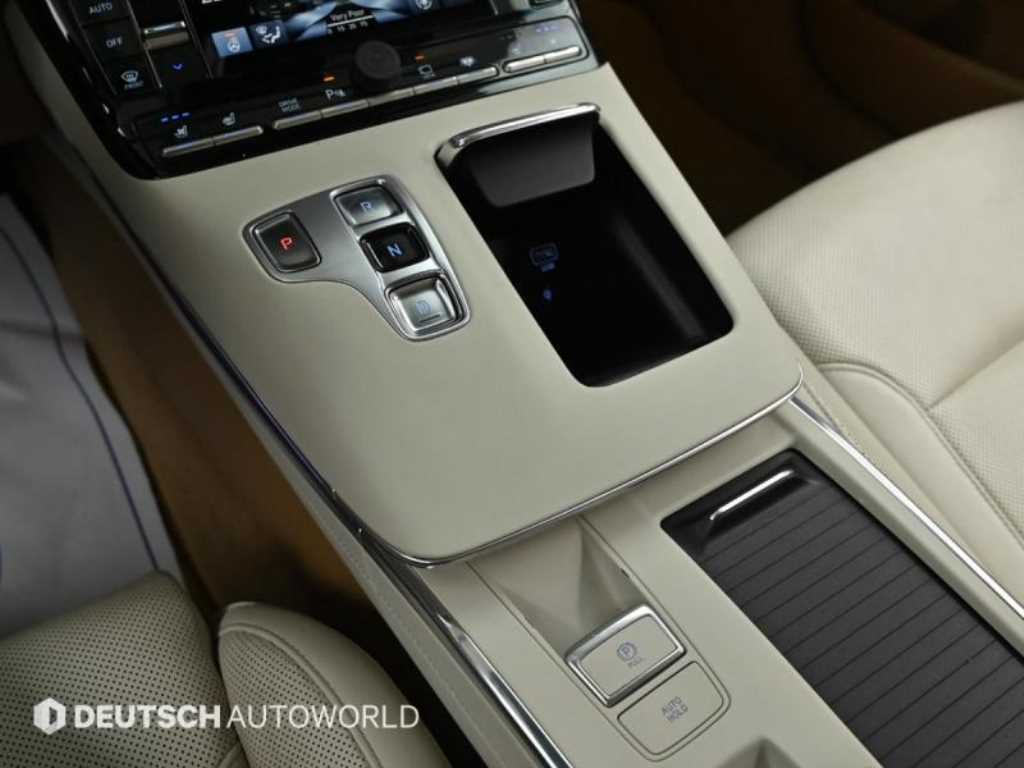 HYUNDAI Grandeur - Vista 9