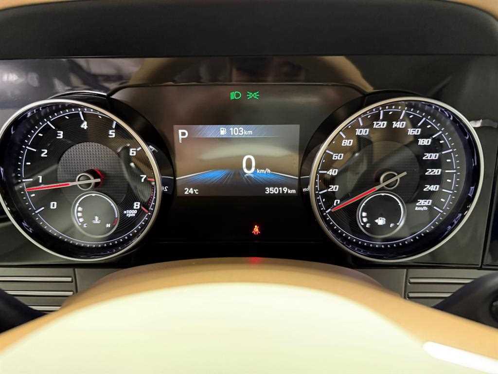 HYUNDAI Grandeur - Vista 7