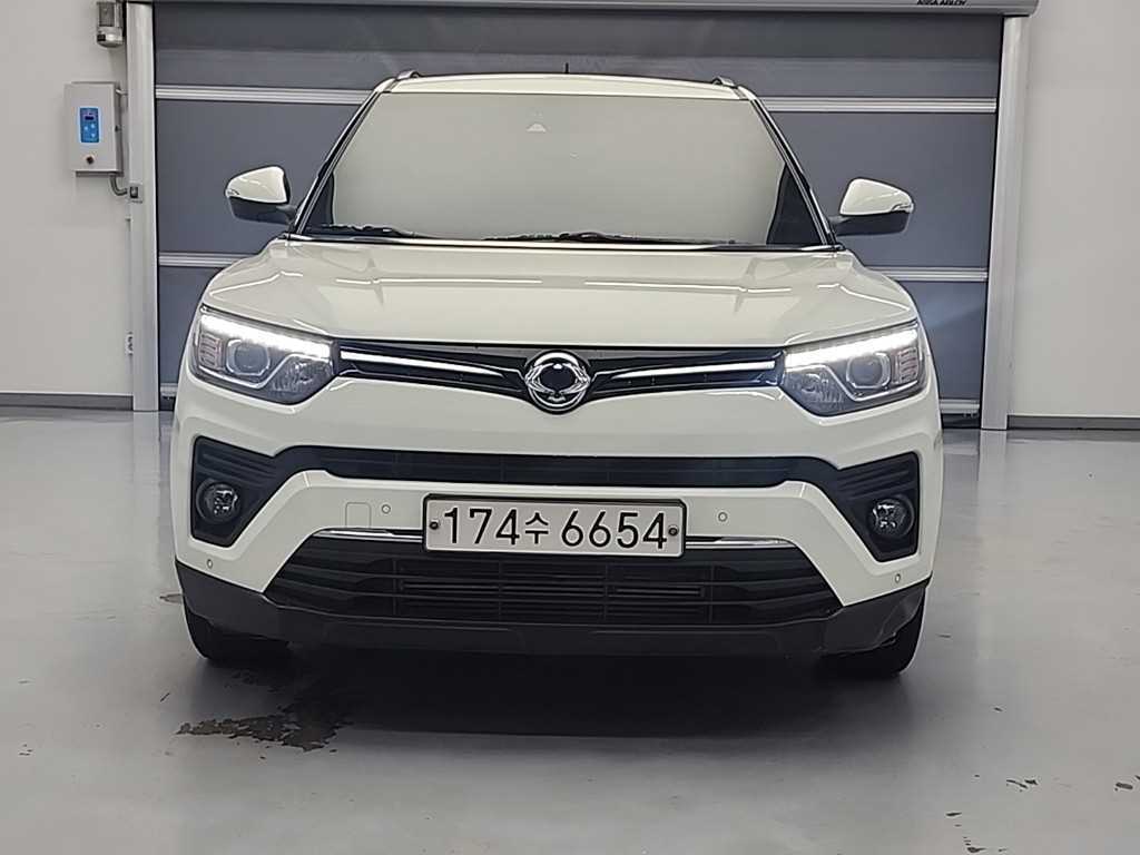 Ssangyong Tivoli - Vista 3