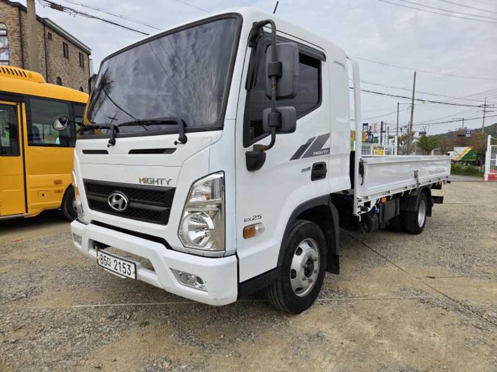 medium and large cargo Cargo 2018 Blanco - Importación desde Corea - HF Imports Iquique - Foto 1