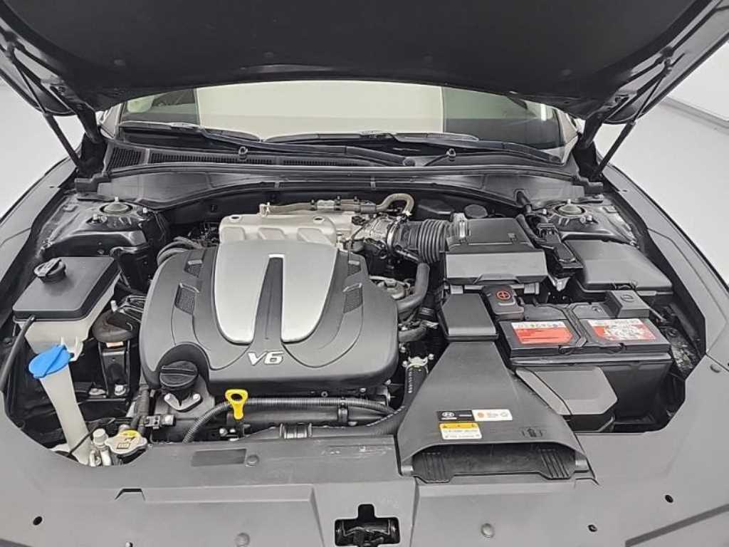 HYUNDAI Grandeur - Vista 5