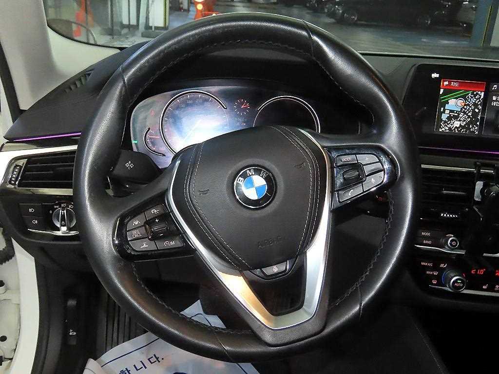 BMW 5 Series - Vista 8