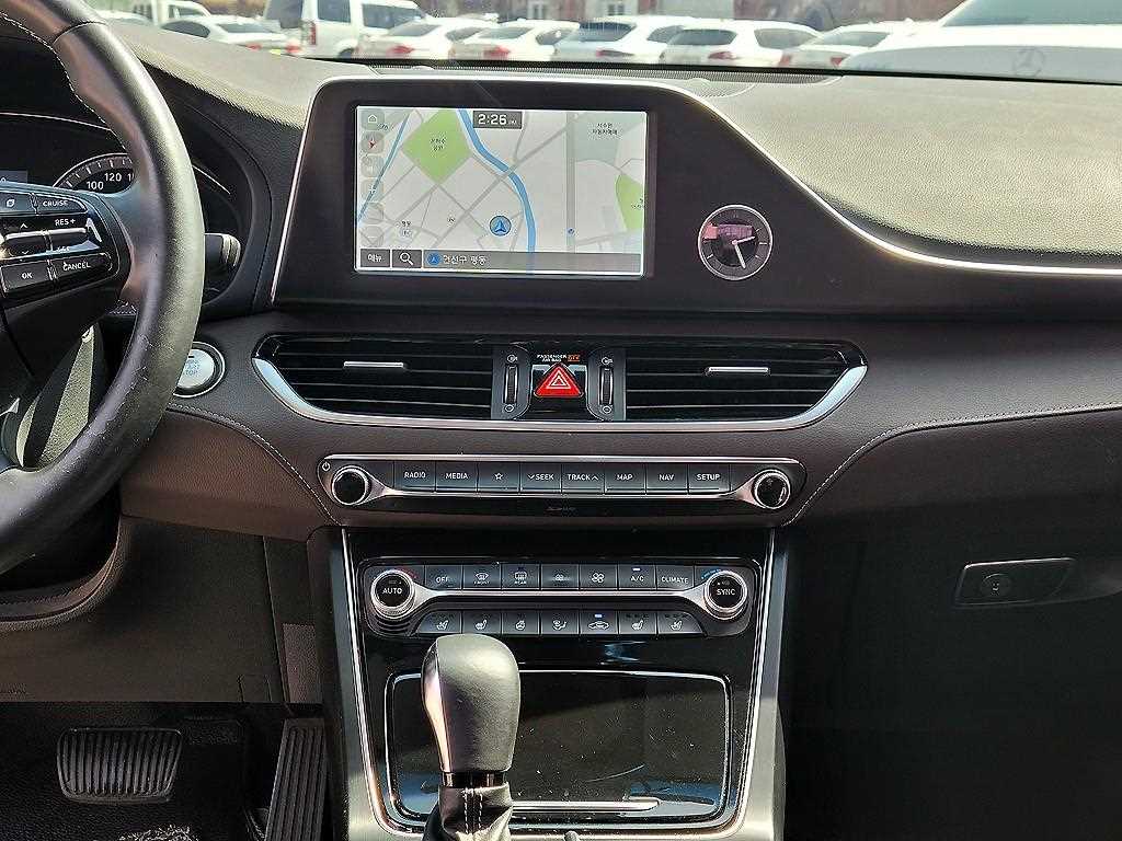 HYUNDAI Grandeur - Vista 10