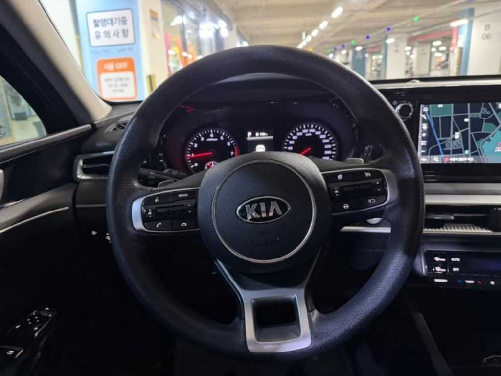 KIA K5 - Vista 8