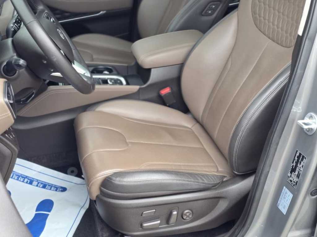HYUNDAI Santa Fe - Vista 5