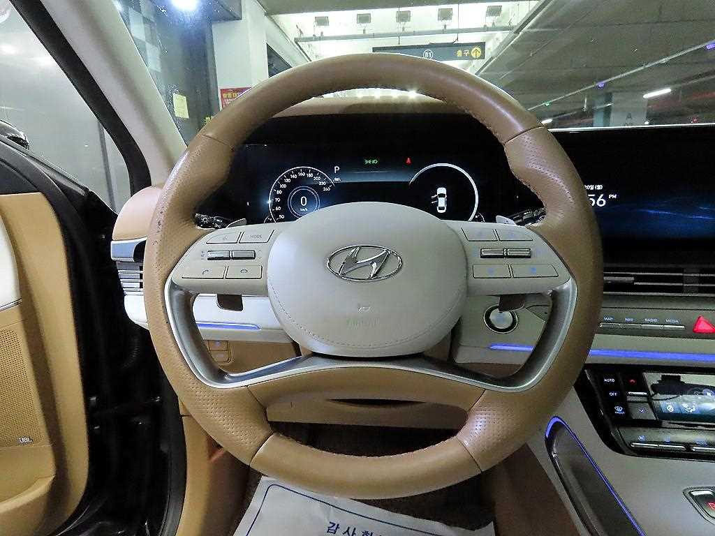 HYUNDAI Grandeur - Vista 9