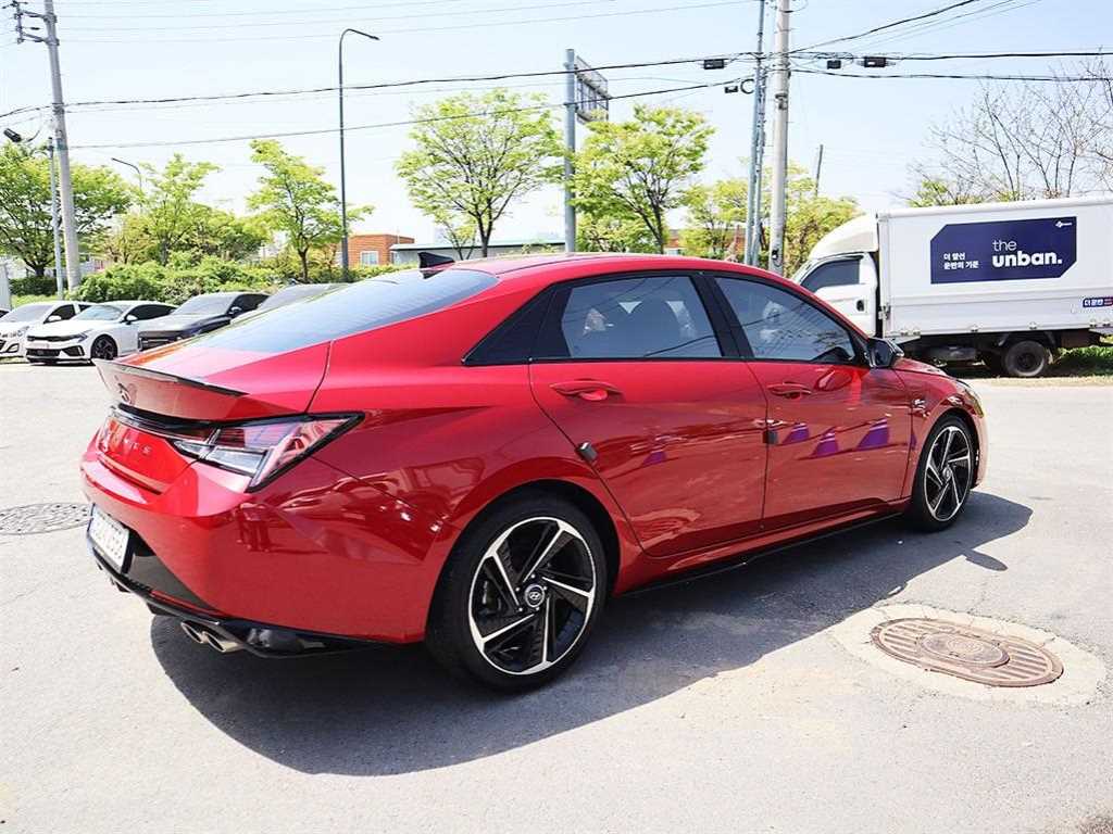 HYUNDAI Avante - Vista 3