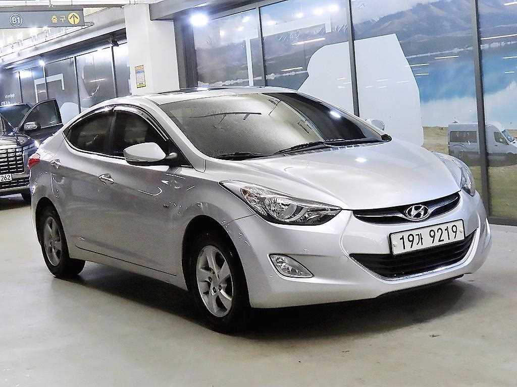 HYUNDAI Avante 2011 Plateado - Importación desde Corea - HF Imports Iquique - Foto 1