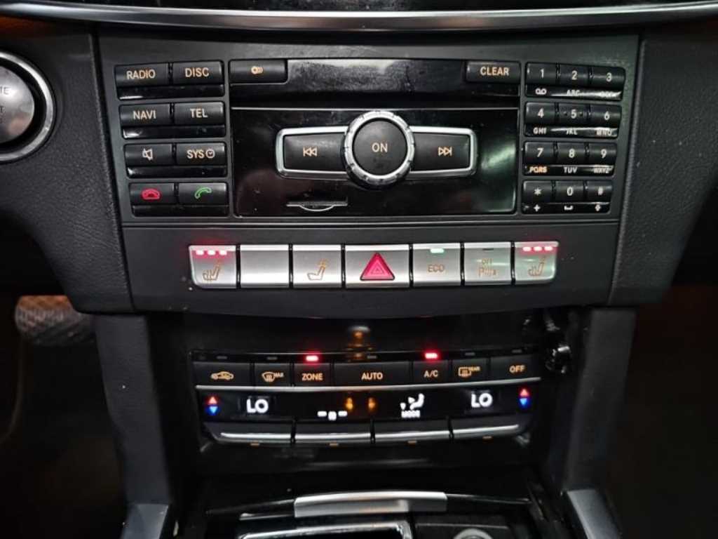 Mercedes Benz E class - Vista 12