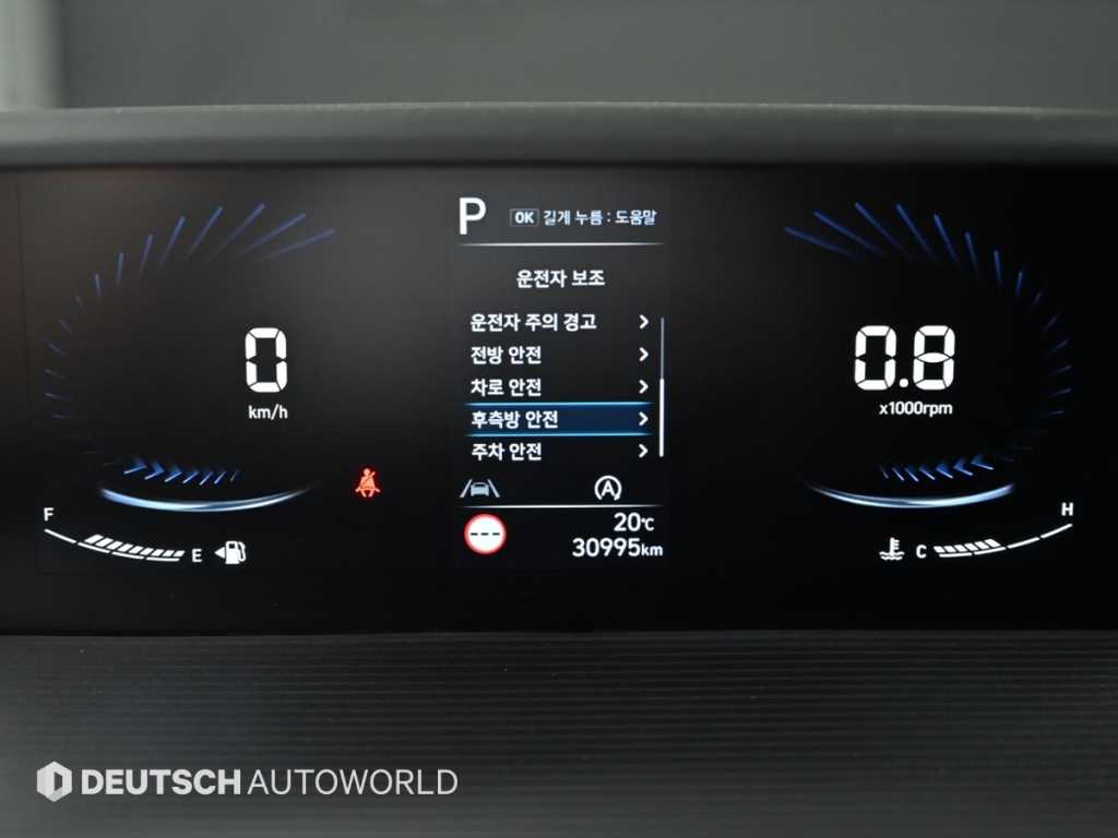 HYUNDAI Staria - Vista 8