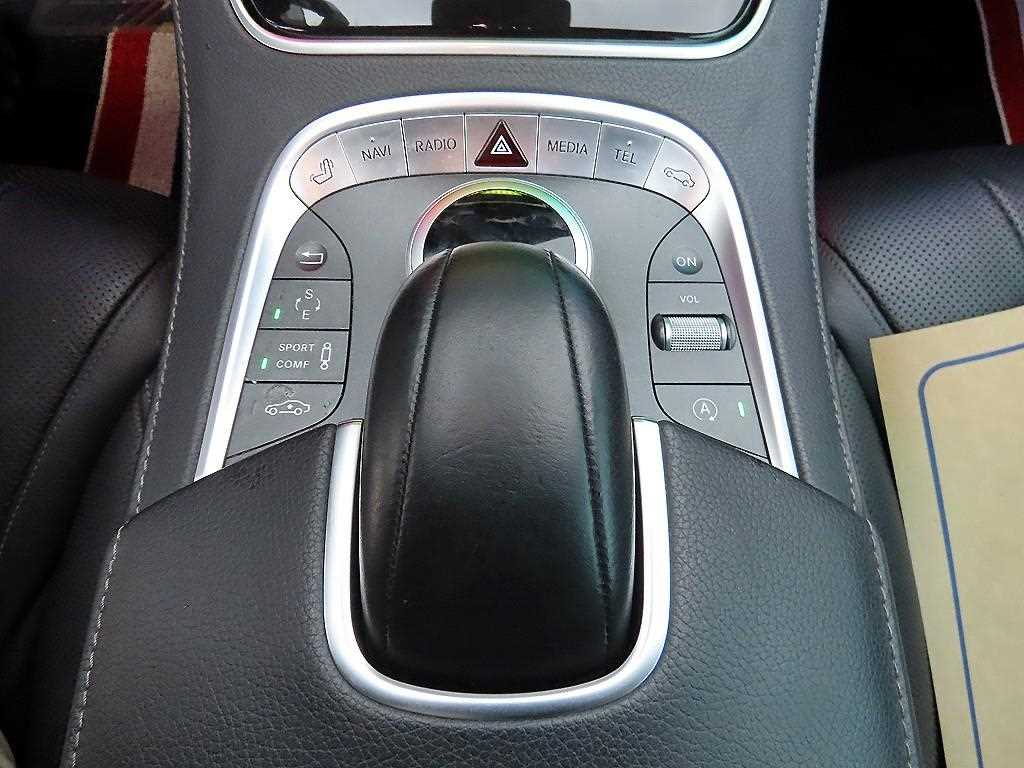 Mercedes Benz S Class - Vista 12