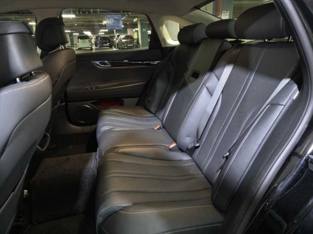 Genesis G80 - Vista 9