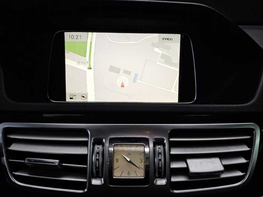 Mercedes Benz E class - Vista 10