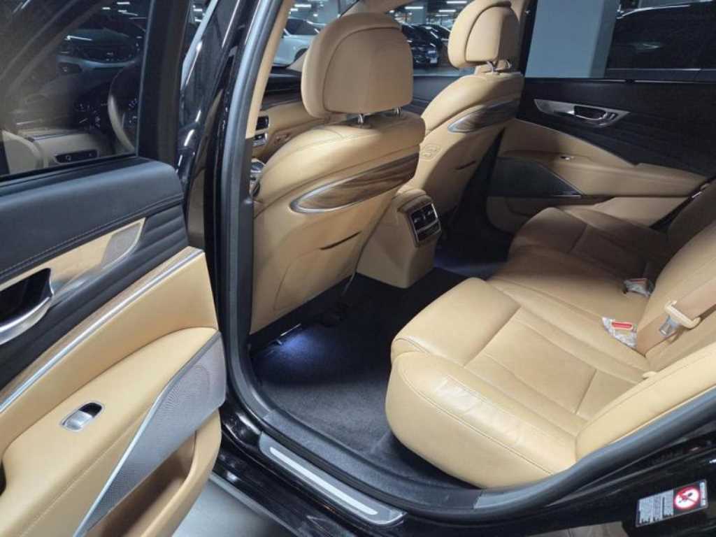 KIA K9 - Vista 12