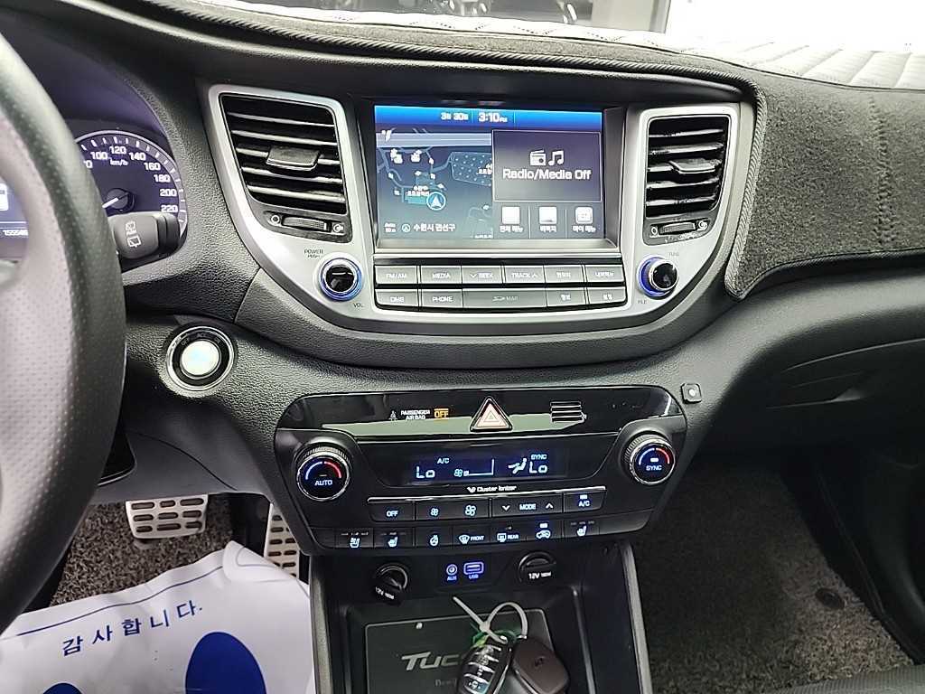 HYUNDAI Tucson - Vista 10