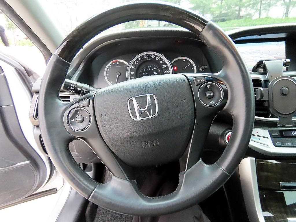 Honda Accord - Vista 8