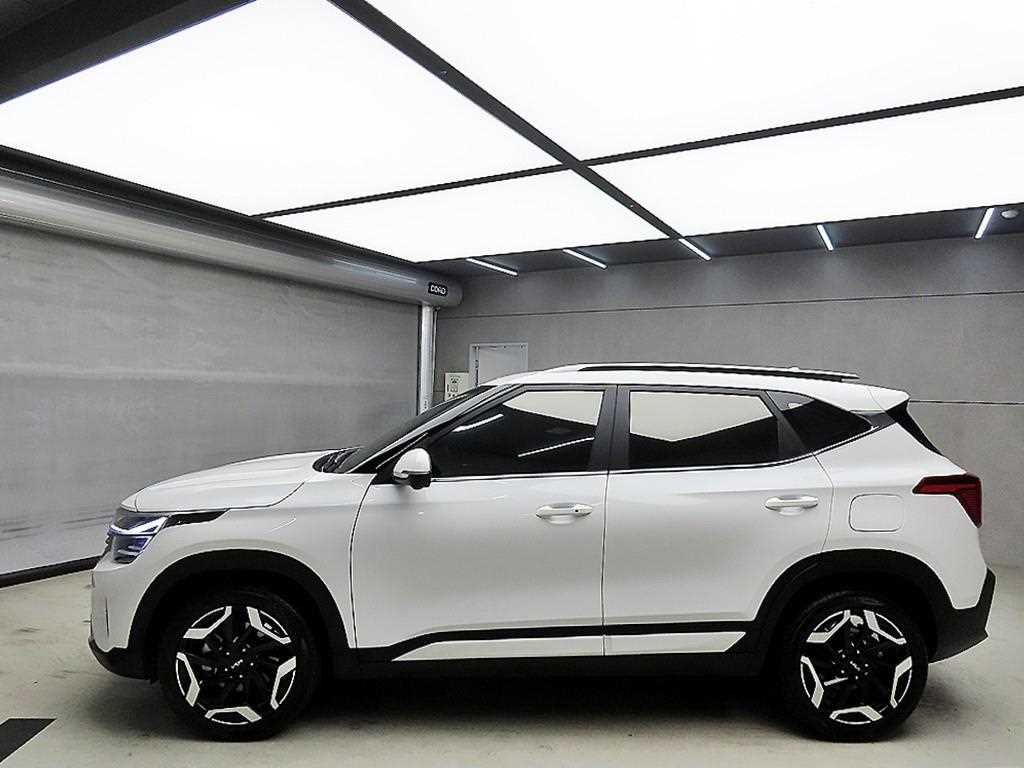 KIA Seltos - Vista 4