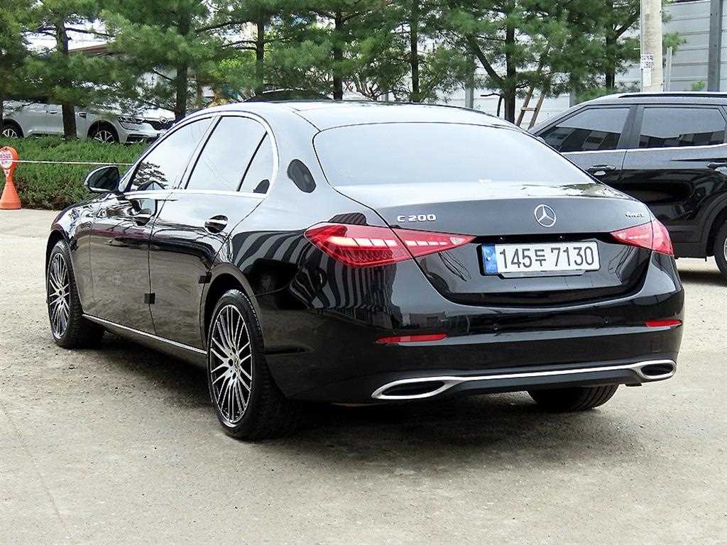 Mercedes Benz C Class - Vista 3