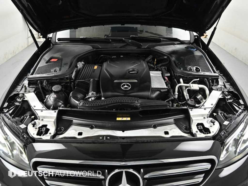 Mercedes Benz E class - Vista 6