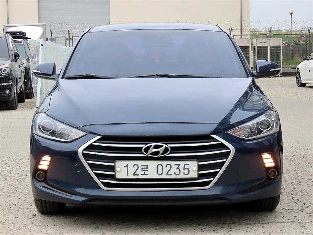 HYUNDAI Avante 2016 Azul - Importación desde Corea - HF Imports Iquique - Foto 1