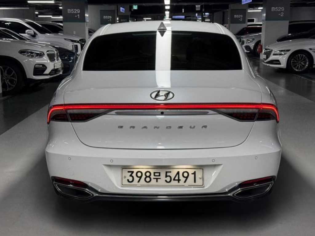 HYUNDAI Grandeur - Vista 4