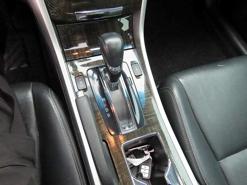 Honda Accord - Vista 10