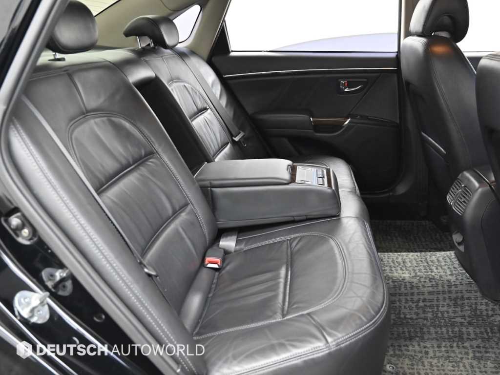 HYUNDAI Grandeur - Vista 12