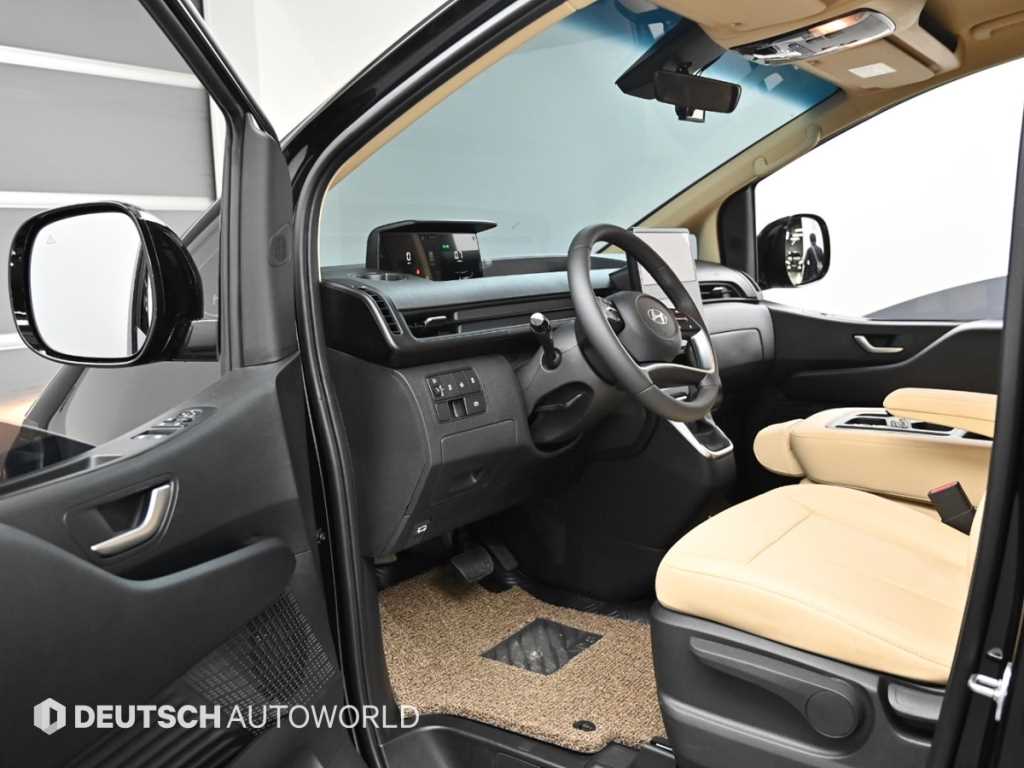 HYUNDAI Staria - Vista 11