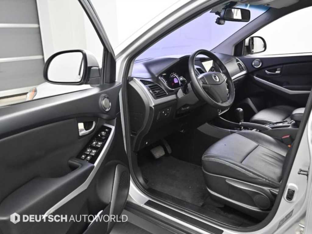 Ssangyong Korando - Vista 11
