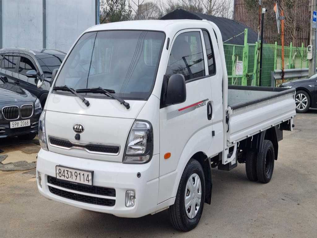 Small Truck Cargo (small) 2020 Blanco - Importación desde Corea - HF Imports Iquique - Foto 1