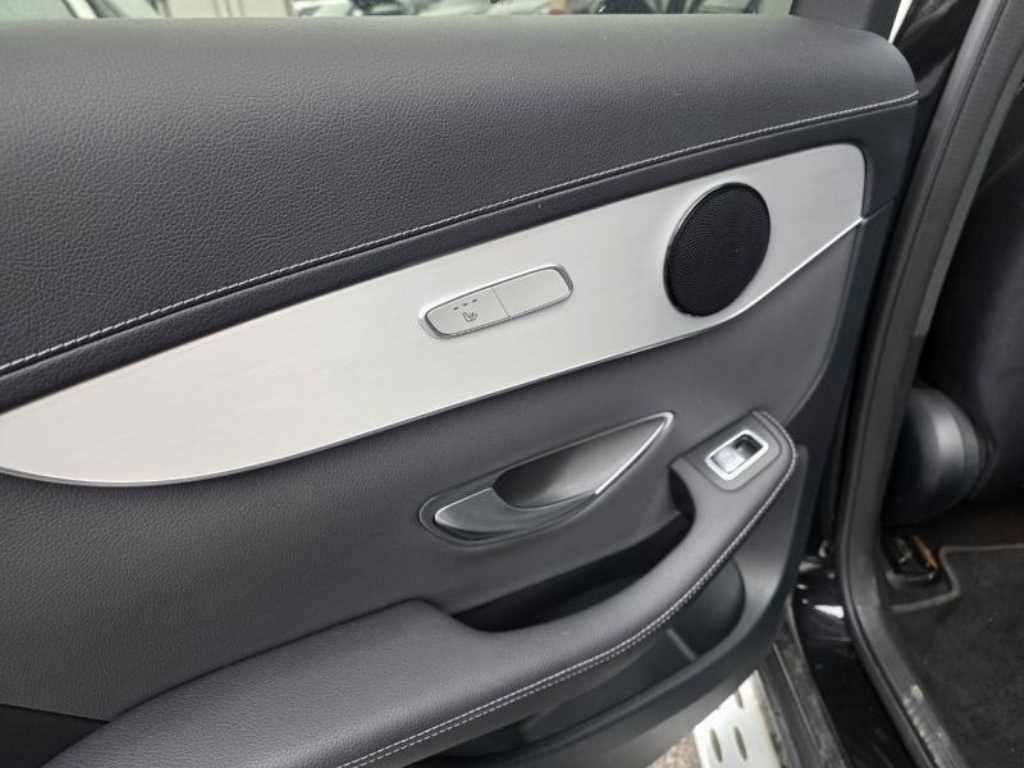 Mercedes Benz GLC Class 2021 Negro - Importación desde Corea - HF Imports Iquique - Foto 16