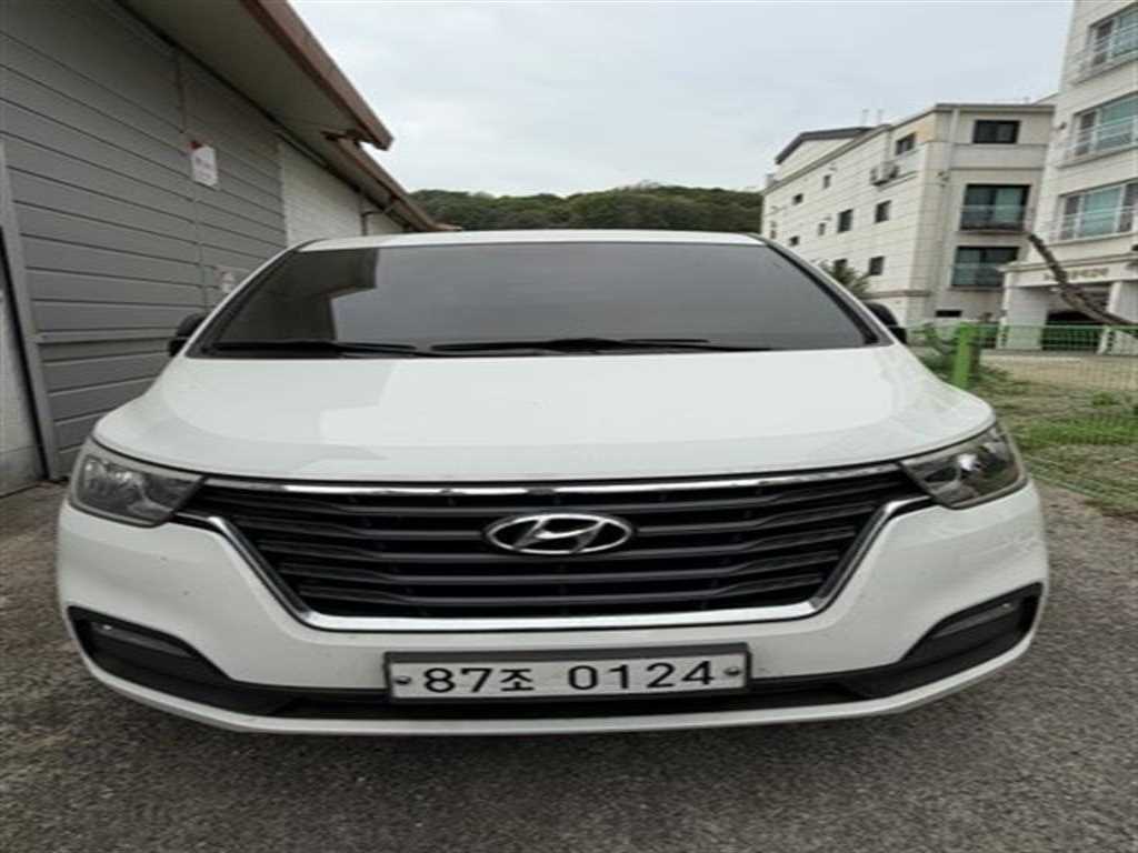 HYUNDAI Starex 2019 Blanco - Importación desde Corea - HF Imports Iquique - Foto 1