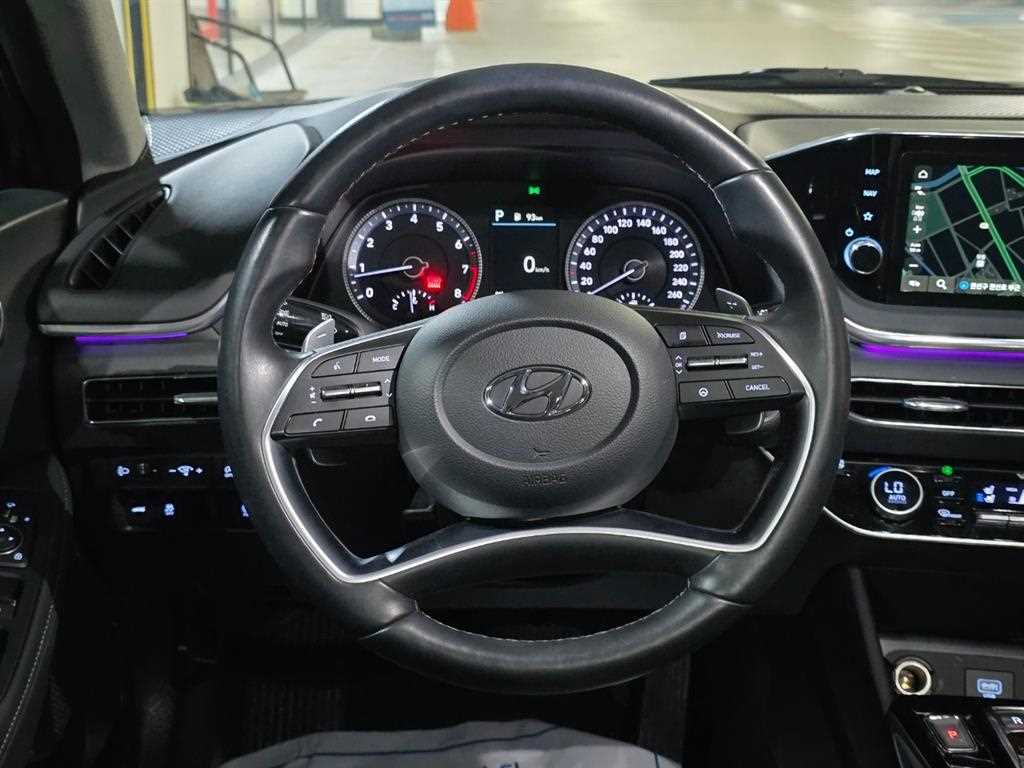 HYUNDAI Sonata - Vista 11