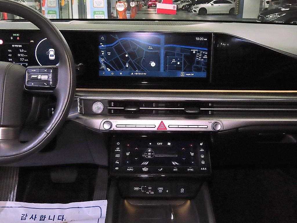 HYUNDAI Grandeur - Vista 11