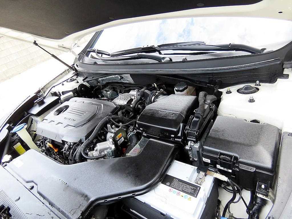 HYUNDAI Sonata 2016 Blanco - Importación desde Corea - HF Imports Iquique - Foto 19