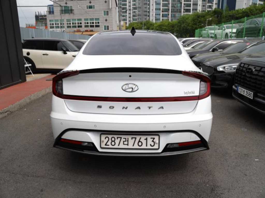 HYUNDAI Sonata - Vista 4