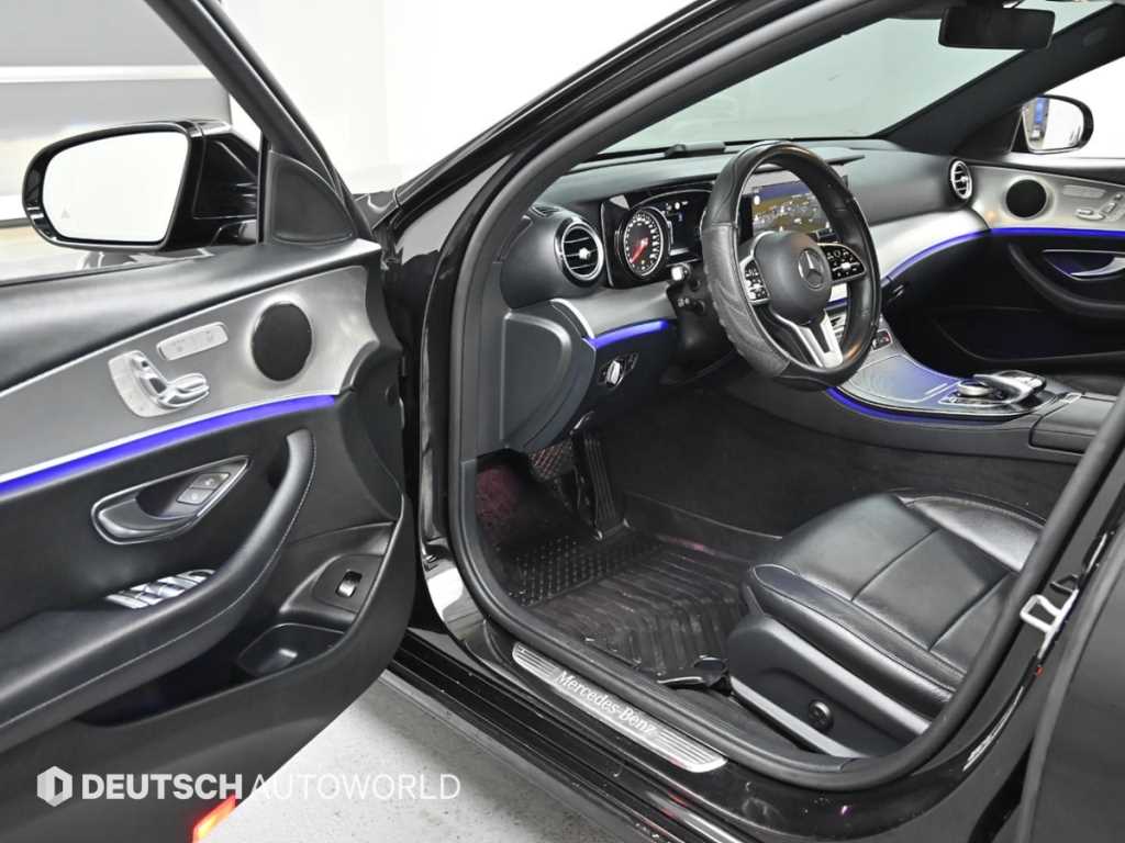 Mercedes Benz E class - Vista 11