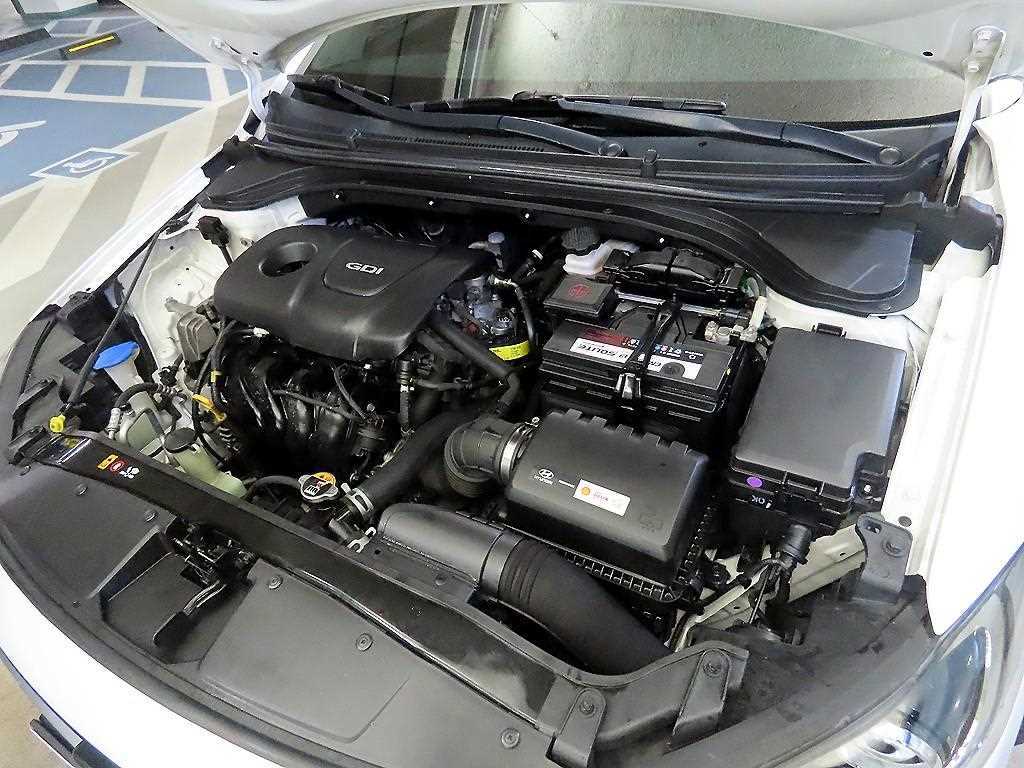 HYUNDAI Avante 2016 Blanco - Importación desde Corea - HF Imports Iquique - Foto 19